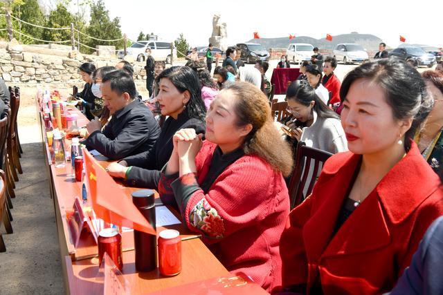 全国各院校考研专业课[新闻与传播实务]，近十年考试真题答案及高分笔记课件